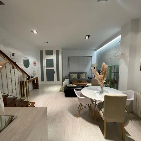 Casa Completa, Muy Comoda En El Centro De